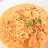 大人気!小海老と帆立小柱のトマトクリームソース スパゲッティ(トラットリア シェ ラパン)