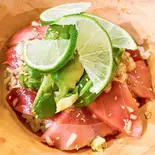 本マグロとアボガドのポキボウル(イル・デ・パン)