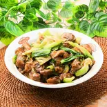 牛バラ肉掛けご飯（さっぱり中華房 清香楼本館）