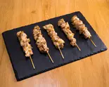 よつみ 5本  Cubed Chicken（焼き鳥 お持ち帰り専門店 すがもと）