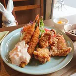 からあげ3個＆エビフライ2本 弁当（カフェ＆食堂うさぎと葉っぱ）