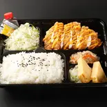 Wチーズロースかつ弁当（うまい館 中央店）
