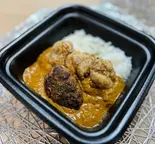 ハンバーグ唐揚げカレー（完全無欠カレー）
