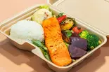 焼銀鮭のサラダプレート（12種野菜とお魚サラダ VEGE FISH TOKYO ベジフィッシュ トーキョー）