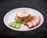 チャーハン(脆皮焼肉トッピング)(Shwe Li)