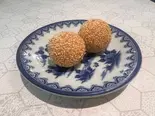 ゴマ団子2ケ（もんごい麻婆飯店）