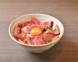 ローストビーフ丼（白壁カフェ花ごよみ）