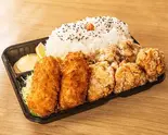 1キロからあげ&カニグラタンコロッケ弁当【CGB】(【メガ盛り‼】1キロ弁当工房肉MAX!!大盛りからあげお弁当 立川店)