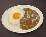 目玉焼きカレー（らーめん優月 東区2号店）