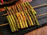 烤蒜苔・1本(小尾羊 薬膳しゃぶしゃぶ 巣鴨店)