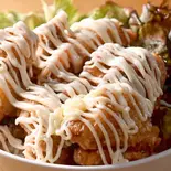 からマヨ丼(【サクジュワ唐揚げ丼】CasualBar Allegra)