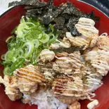 からマヨ丼（炭火居酒屋 心）