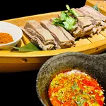 モンゴル風のラムスペアリブ・手扒羊肉(小尾羊 薬膳しゃぶしゃぶ 巣鴨店)