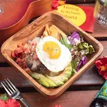 ロコモコアボカドサルサソース Loco Moco with Avocado Salsa Sauce(ダイニングキッチンオハナ)