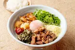 たっぷりチーズからみそまぜそば～追い飯付き～（からみそラーメン 出前のふくろう 名古屋中央店）