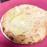 cream cheese nan クリームチーズナン(インディアンレストラン&バー GANGA 中野新橋店)