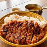 山形米澤豚のカツカレー（カキノキテラス）