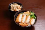 チキンカツそば定食（【濃厚鰹ダシ】天八うどん どんでん）