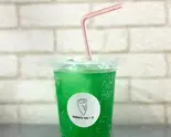 メロンソーダ 懐かしの喫茶店の味 Melon Soda（タカハシクレープ）