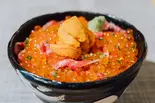 15.炙り牛トロ雲丹いくら丼 雲丹・いくらW増し(漁師町三代目 牛とろいくら本舗 天下茶屋店)