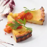 自家製ゴルゴンゾーラのキッシュ(2ピース)（TRATTORIA OLTRE）