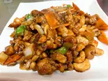 鶏肉とカシューナッツ炒め（中華料理揚子江）