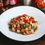 鶏肉とカシューナッツ炒め Chicken and Cashew Nuts Stir-Fry（中華料理 華景園）