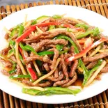 牛肉とピーマンの細切り炒め（味中味）