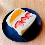 旬のいちごサンド&完熟グラシアスマンゴーサンド(Morning Fellow神楽坂)