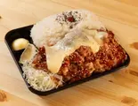 1キロヤンニョムチーズからあげ弁当 1kg Yannyomu Cheese Karaage Box(【メガ盛り‼】1キロ弁当工房肉MAX!!大盛りからあげお弁当 淵野辺店)