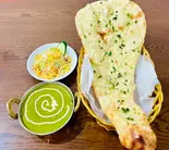 ガーリックナンセット Garlic Nan Set（Kutumba Indian ＆ Nepali Restaurant）