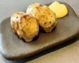 つくねチーズ(2個)（つくねやダイニング）