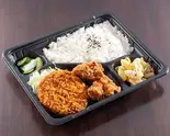 黒毛和牛メンチカツ＆からあげ弁当（居酒屋 悠香）