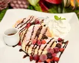 スフレパンケーキ チョコ＆ベリー (Soufflé Pancake Chocolate ＆ Berry) ♡（魔法のパンケーキ ブランチ横浜南部市場店）