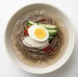 水冷麺（韓国居酒屋 トワヨ）