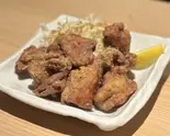 もち粉の鶏もも唐揚げ（地鶏屋くらうどり）