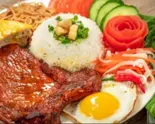 Cơm sườn nướng グリルポークチョップとライス(38QUAN MINATO)