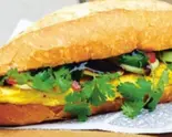 Bánh mì trứng 焼き卵バインミー(38QUAN MINATO)