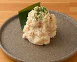 十勝産燻製チーズのポテトサラダ（かちゃくり酒場 コテヤ）
