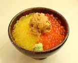 神の食べもの（サーモン丼 熊だ）