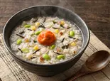 198kcal  花粉症改善粥(糸寒天・ひじき・わかめ・さつまいも・ごぼう・枝豆・レンコンなど)  梅干付（風邪・胃腸炎の回復に お粥小屋 健康お粥専門店）