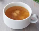 コンソメスープ Consomme soup(ふわとろオムライスの店 五反田たまごけん GOTANDA TAMAGOKEN)