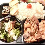豚サイコロステーキセット pork grilled cube set(肉バルbistro 旬)
