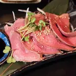 牛ハツ刺し（居酒屋亀屋 平尾店）