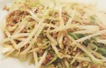 ひき肉もやし炒め Sautéed Minced Chicken and Bean Sprouts（インドアジア料理家帝 YETI）