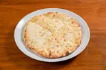 チーズナン/Cheese Naan（Royal Indian Dining）