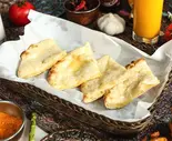 チーズナン Cheese Naan（アールティーズ・インディアン・カフェ 下山手県庁前店）