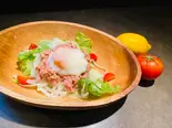 ツナ温玉サラダ（[こだわりの炭火炙り]ハラミ＆カルビ丼 一牛）