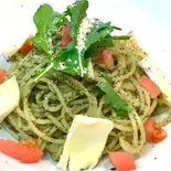 青しそのジェノベーゼ ブリーチーズ乗せ(大盛り無料)（湊川イタリアン ソラレ）