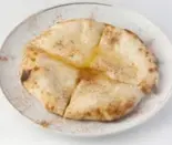 【50】ハニーシナモン チーズナン/Honey Cinnamon Cheese Nan（インド料理 ニュータージマハルエベレスト 西九条店）